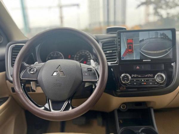 MITSUBISHI OUTLANDER 2.0 CVT SẢN XUẤT 2016