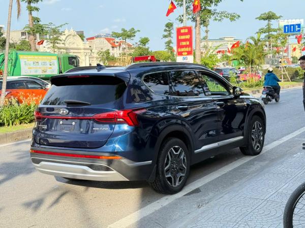 HYUNDAI SANTAFE 2.2 SẢN XUẤT 2021