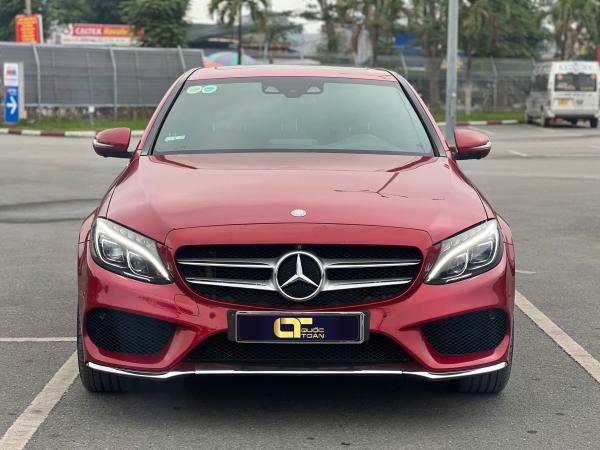 MERCEDES-BENZ C300 SẢN XUẤT 2017