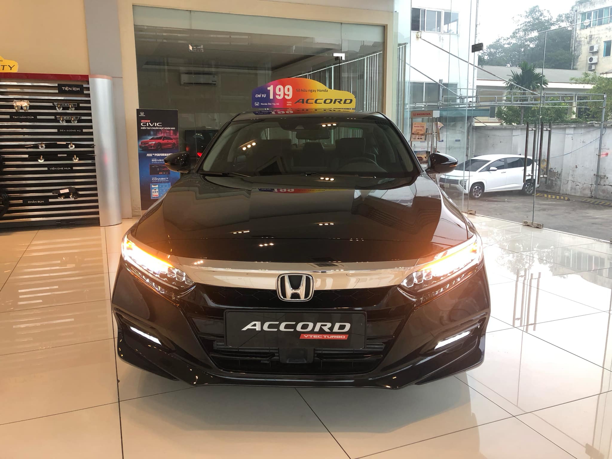 Honda đua doanh số cuối năm: CR-V giá khởi điểm hơn 900 triệu, Accord giảm đến 250 triệu